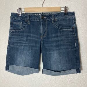 Bullhead shorts size 5 rolled hem